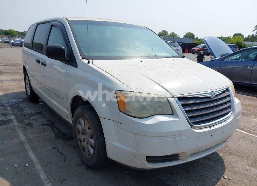 2008 Chrysler Town & COUNTRY LX (VIN 2A8HR44H68R748665) main photo