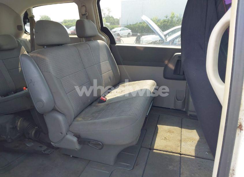 Photo 8 of 2008 Chrysler Town & COUNTRY LX (VIN 2A8HR44H68R748665)