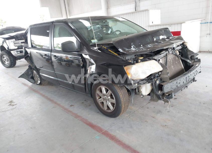 2008 Chrysler Town & COUNTRY LX (VIN 2A8HR44H78R618457) main photo