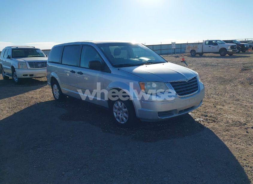 2008 Chrysler Town & COUNTRY LX (VIN 2A8HR44H88R138041) main photo