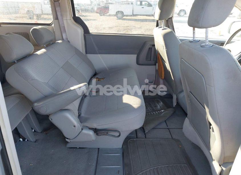 Photo 8 of 2008 Chrysler Town & COUNTRY LX (VIN 2A8HR44H88R138041)