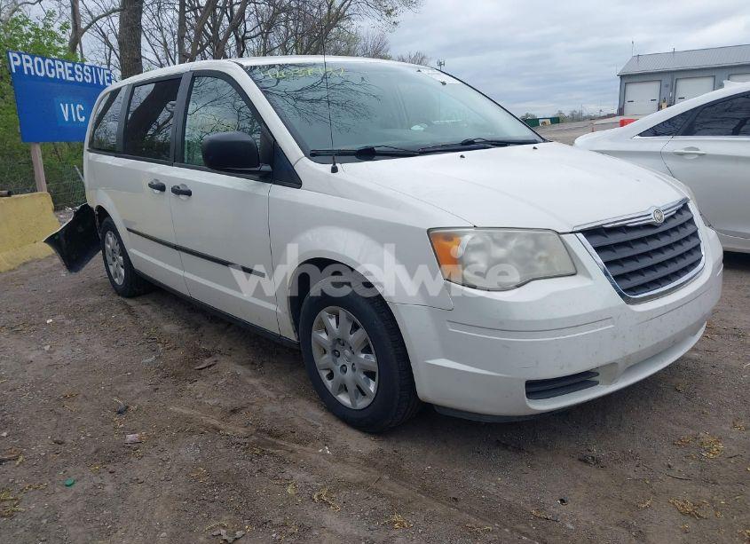 2008 Chrysler Town & COUNTRY LX (VIN 2A8HR44H88R694642) main photo