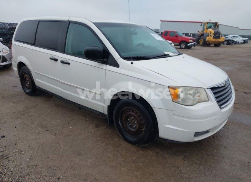 2008 Chrysler Town & COUNTRY LX (VIN 2A8HR44H98R139764) main photo