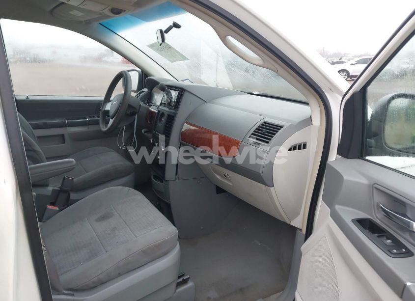 Photo 5 of 2008 Chrysler Town & COUNTRY LX (VIN 2A8HR44H98R139764)