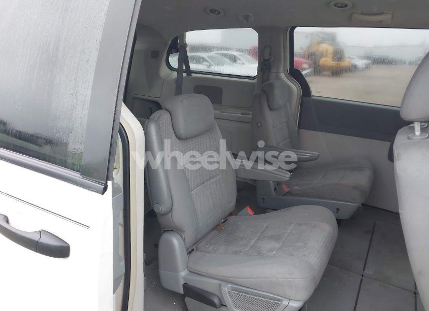 Photo 8 of 2008 Chrysler Town & COUNTRY LX (VIN 2A8HR44H98R139764)