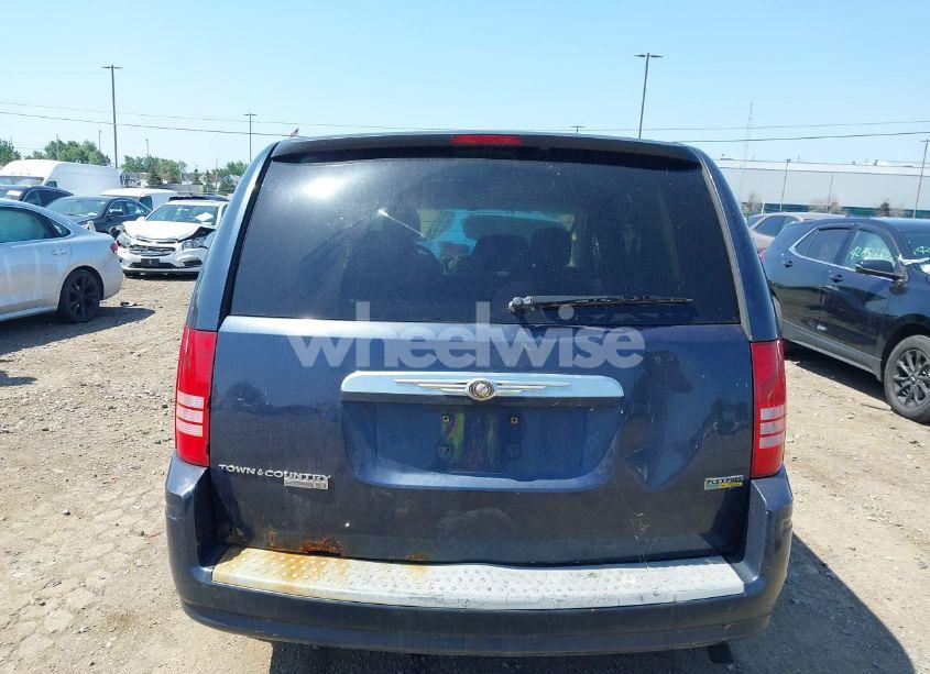 Photo 3 of 2008 Chrysler Town & COUNTRY LX (VIN 2A8HR44H98R621179)