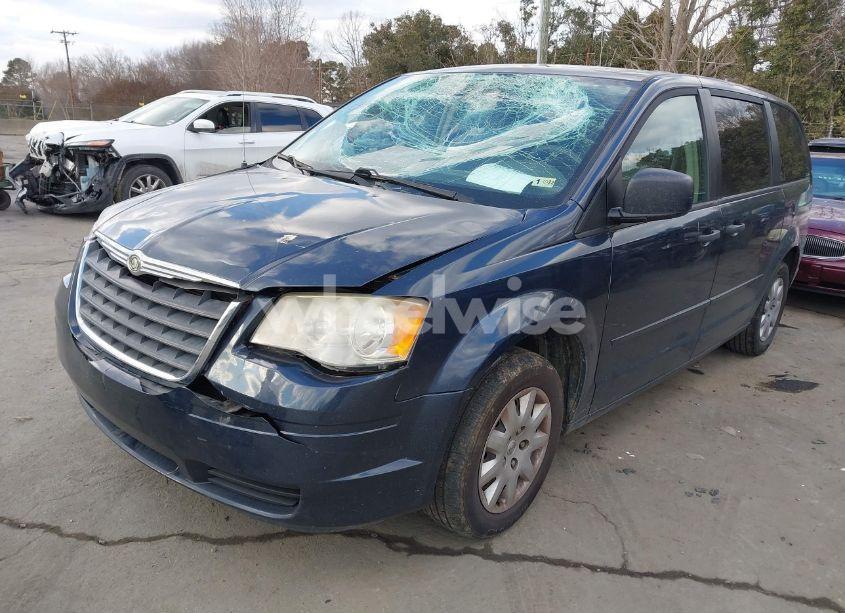 Photo 2 of 2008 Chrysler Town & COUNTRY LX (VIN 2A8HR44H98R818885)