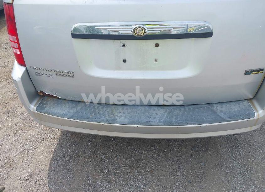 Photo 13 of 2008 Chrysler Town & COUNTRY LX (VIN 2A8HR44H98R844953)