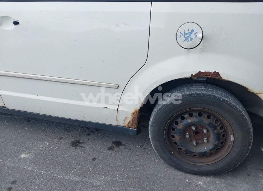 Photo 15 of 2008 Chrysler Town & COUNTRY LX (VIN 2A8HR44HX8R665966)