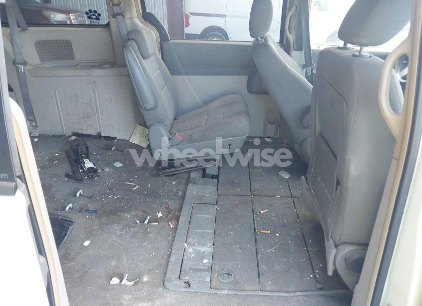 Photo 8 of 2008 Chrysler Town & COUNTRY LX (VIN 2A8HR44HX8R665966)