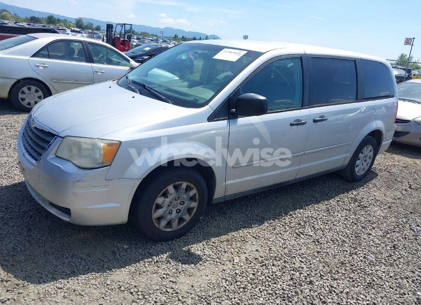 Photo 2 of 2008 Chrysler Town & COUNTRY LX (VIN 2A8HR44HX8R724952)