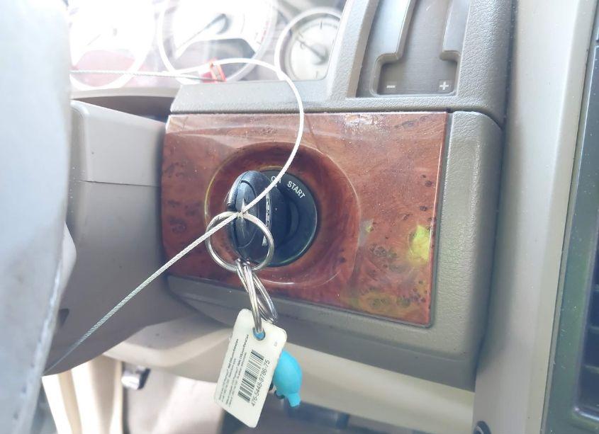 Photo 11 of 2008 Chrysler Town & COUNTRY LX (VIN 2A8HR44HX8R841950)