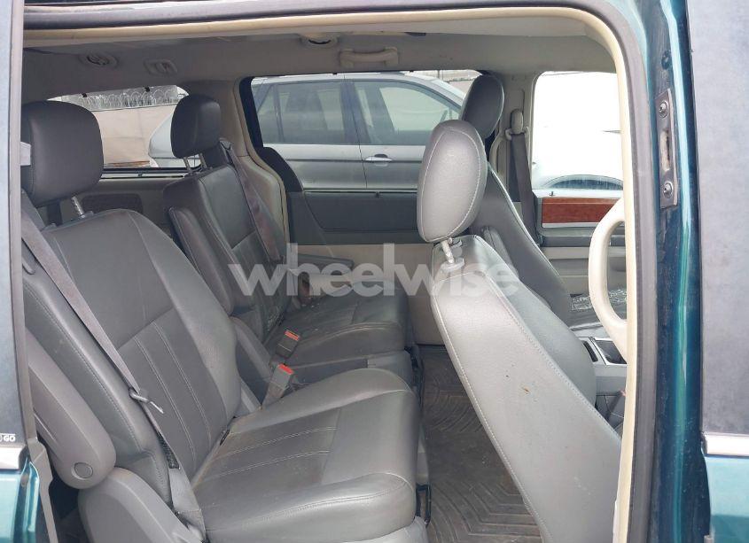 Photo 8 of 2009 Chrysler Town & COUNTRY TOURING (VIN 2A8HR54109R558029)