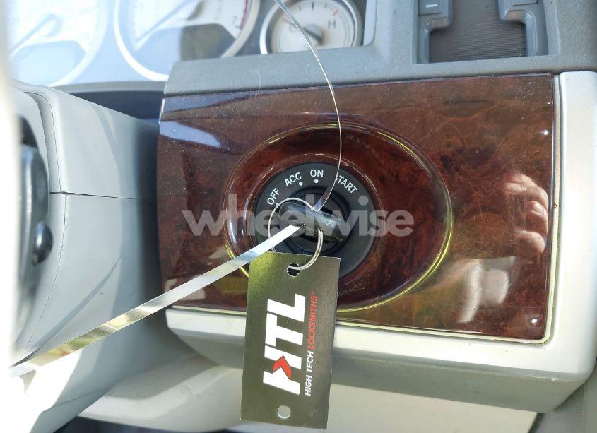 Photo 11 of 2009 Chrysler Town & COUNTRY TOURING (VIN 2A8HR54119R675330)