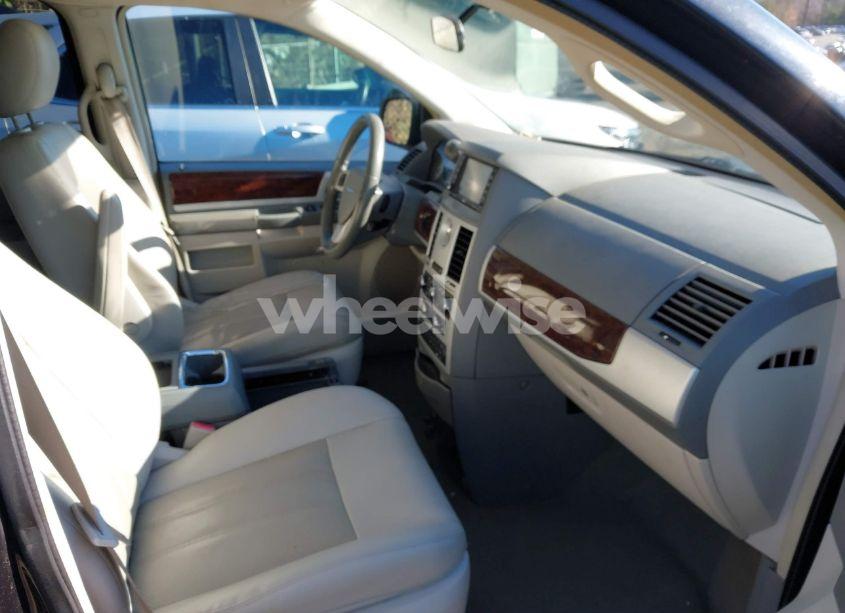 Photo 5 of 2009 Chrysler Town & COUNTRY TOURING (VIN 2A8HR54119R675330)