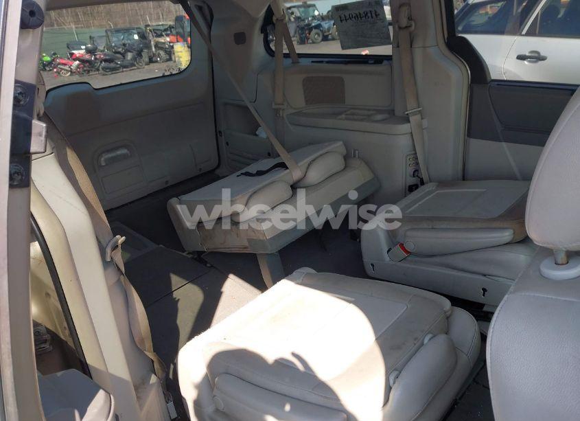 Photo 8 of 2009 Chrysler Town & COUNTRY TOURING (VIN 2A8HR54129R633569)