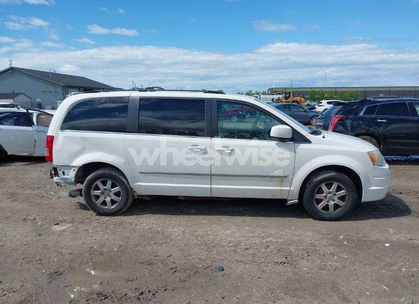 Photo 13 of 2009 Chrysler Town & COUNTRY TOURING (VIN 2A8HR54129R635760)