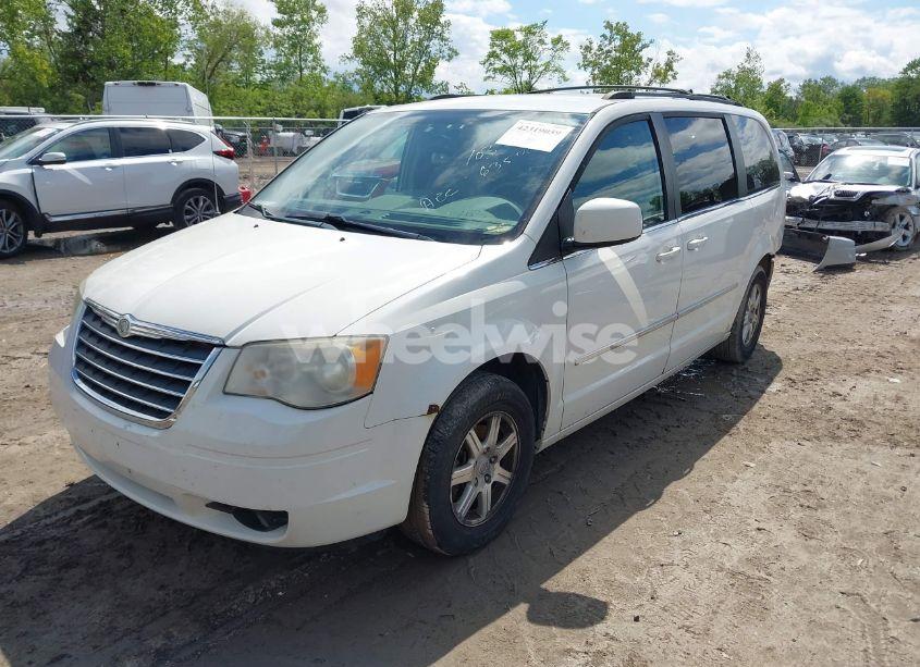 Photo 2 of 2009 Chrysler Town & COUNTRY TOURING (VIN 2A8HR54129R635760)