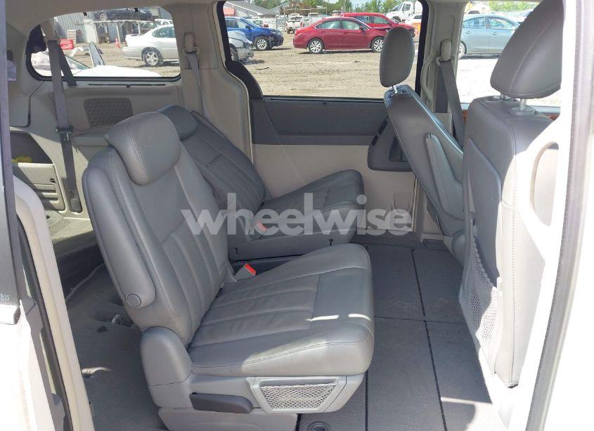 Photo 8 of 2009 Chrysler Town & COUNTRY TOURING (VIN 2A8HR54129R635760)