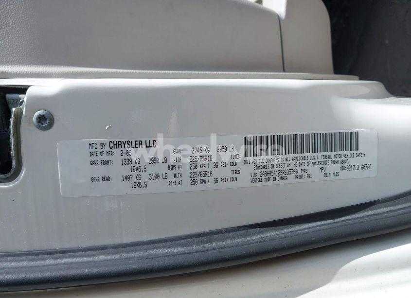 Photo 9 of 2009 Chrysler Town & COUNTRY TOURING (VIN 2A8HR54129R635760)