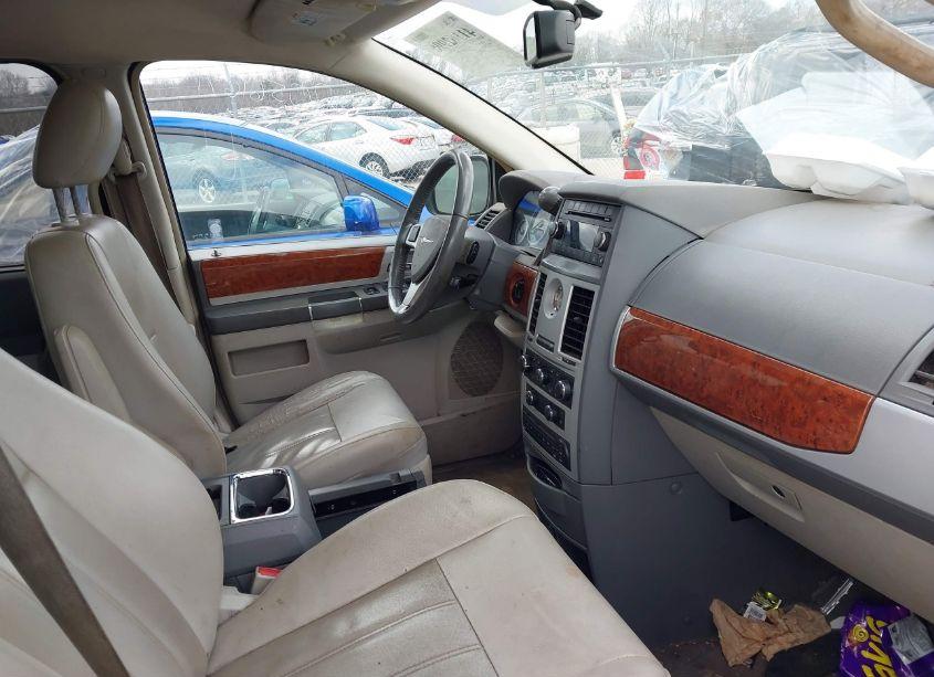 Photo 5 of 2009 Chrysler Town & COUNTRY TOURING (VIN 2A8HR54139R574614)