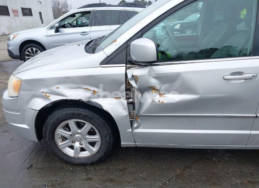 Photo 6 of 2009 Chrysler Town & COUNTRY TOURING (VIN 2A8HR54149R624811)