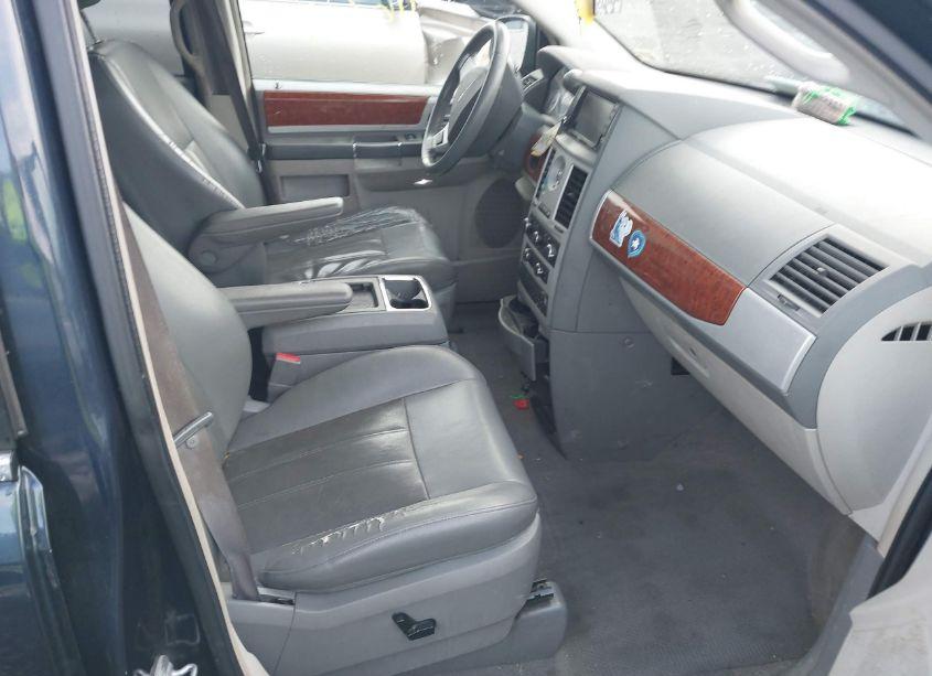 Photo 5 of 2009 Chrysler Town & COUNTRY TOURING (VIN 2A8HR54159R567910)