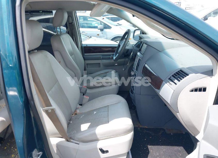 Photo 5 of 2009 Chrysler Town & COUNTRY TOURING (VIN 2A8HR54159R656974)