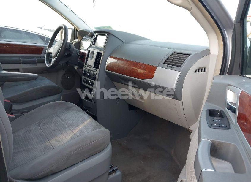 Photo 5 of 2009 Chrysler Town & COUNTRY TOURING (VIN 2A8HR54169R514973)