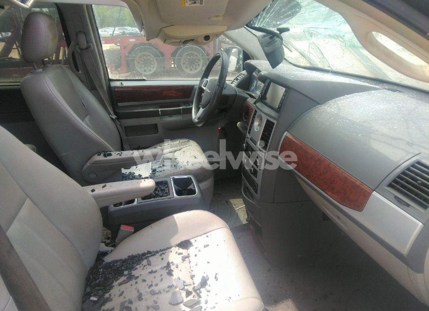 Photo 5 of 2009 Chrysler Town & COUNTRY TOURING (VIN 2A8HR54169R574381)