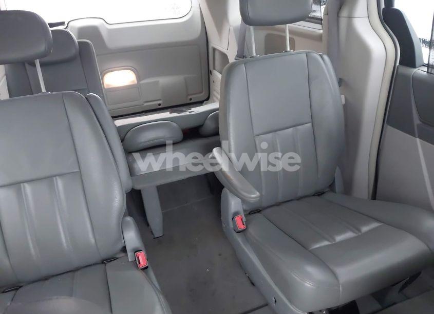 Photo 8 of 2009 Chrysler Town & COUNTRY TOURING (VIN 2A8HR54169R640539)