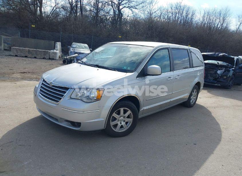 Photo 2 of 2009 Chrysler Town & COUNTRY TOURING (VIN 2A8HR54169R683858)