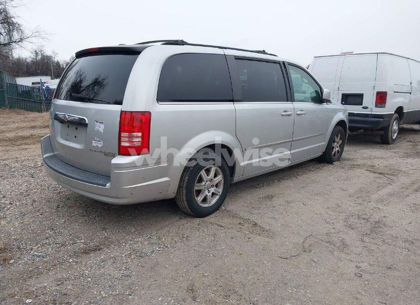 Photo 4 of 2009 Chrysler Town & COUNTRY TOURING (VIN 2A8HR54179R521480)