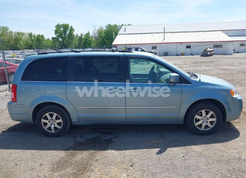 Photo 13 of 2009 Chrysler Town & COUNTRY TOURING (VIN 2A8HR54179R614354)