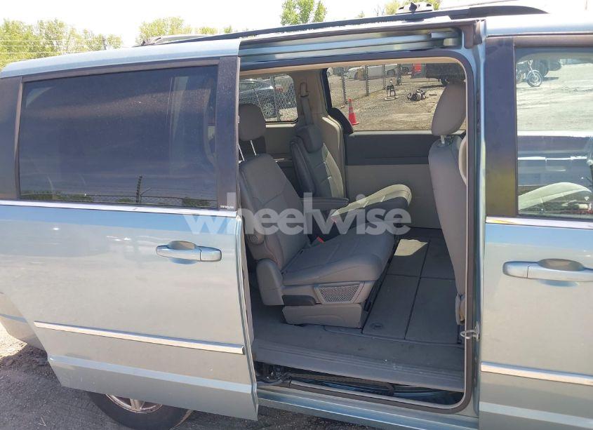 Photo 8 of 2009 Chrysler Town & COUNTRY TOURING (VIN 2A8HR54179R614354)