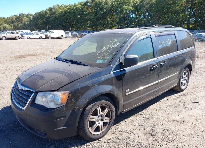 Photo 2 of 2009 Chrysler Town & COUNTRY TOURING (VIN 2A8HR54179R647287)