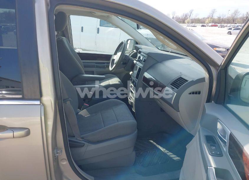 Photo 5 of 2009 Chrysler Town & COUNTRY TOURING (VIN 2A8HR54179R678913)