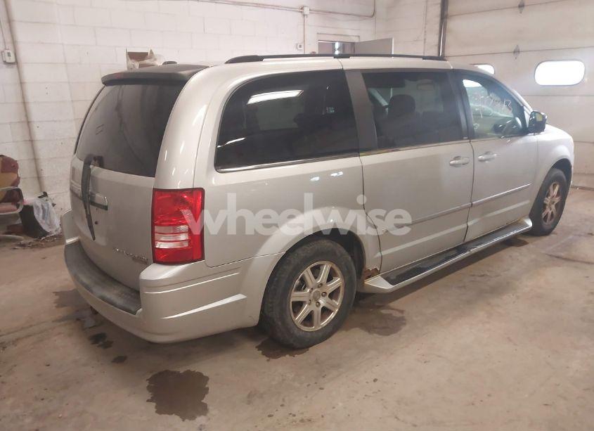 Photo 4 of 2009 Chrysler Town & COUNTRY TOURING (VIN 2A8HR54189R524906)