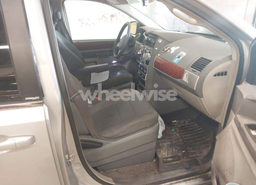 Photo 5 of 2009 Chrysler Town & COUNTRY TOURING (VIN 2A8HR54189R524906)