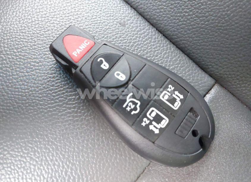 Photo 11 of 2009 Chrysler Town & COUNTRY TOURING (VIN 2A8HR54189R539941)