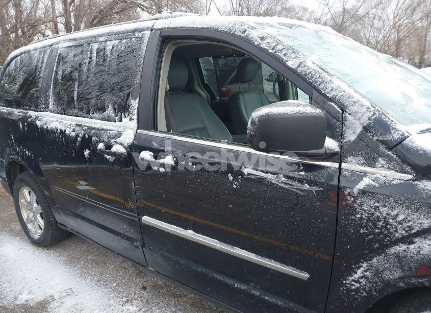 Photo 6 of 2009 Chrysler Town & COUNTRY TOURING (VIN 2A8HR54189R539941)