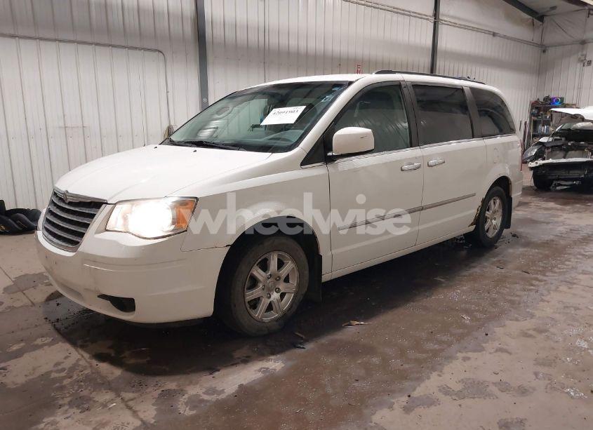Photo 2 of 2009 Chrysler Town & COUNTRY TOURING (VIN 2A8HR54189R573619)