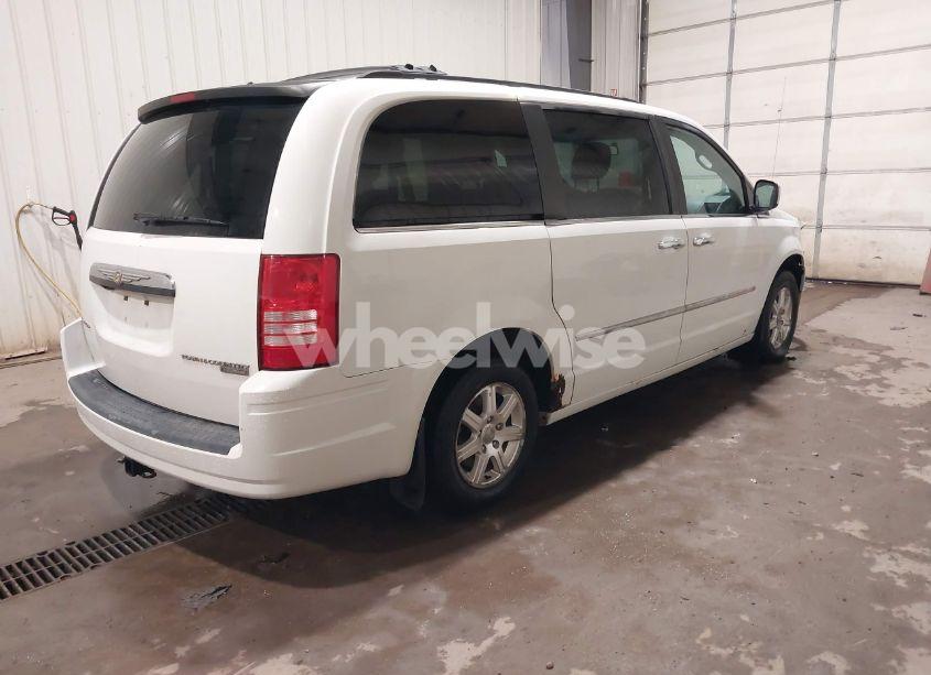 Photo 4 of 2009 Chrysler Town & COUNTRY TOURING (VIN 2A8HR54189R573619)