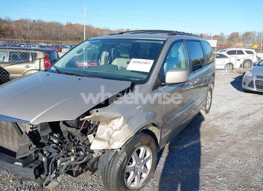 Photo 2 of 2009 Chrysler Town & COUNTRY TOURING (VIN 2A8HR54189R592543)