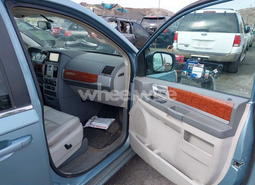 Photo 5 of 2009 Chrysler Town & COUNTRY TOURING (VIN 2A8HR54189R607171)