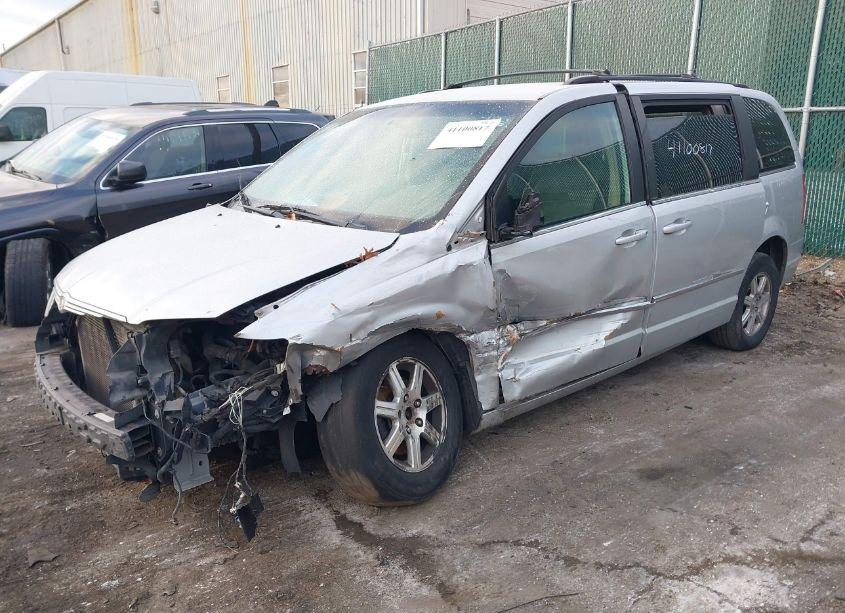 Photo 2 of 2009 Chrysler Town & COUNTRY TOURING (VIN 2A8HR54189R665555)