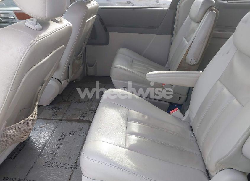 Photo 8 of 2009 Chrysler Town & COUNTRY TOURING (VIN 2A8HR54199R529242)