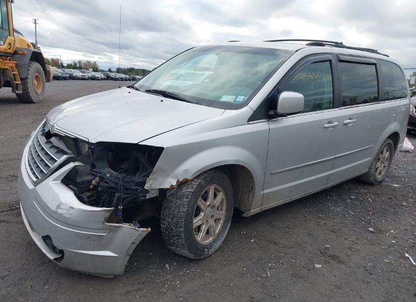 Photo 2 of 2009 Chrysler Town & COUNTRY TOURING (VIN 2A8HR541X9R589515)