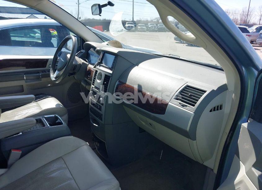 Photo 5 of 2009 Chrysler Town & COUNTRY TOURING (VIN 2A8HR541X9R640916)