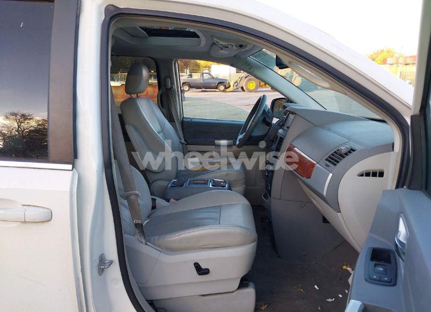 Photo 5 of 2008 Chrysler Town & COUNTRY TOURING (VIN 2A8HR54P08R151752)